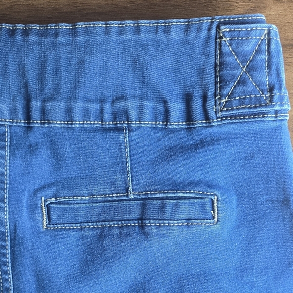 V.I.P Blue Stretch Jean Shorts Juniors Size 5/6 - Picture 7 of 11